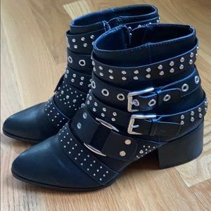 Fergalicious Womens Isolation Ankle Boot Fergalicious Womens Isolation Ankle Boot